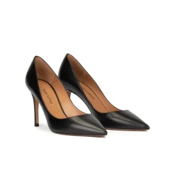 Aqua Zapatos negros de piel con tacón alto y punta fina
