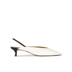 Lanequia Kitten heels destalonados de punta fina en piel color blanco roto