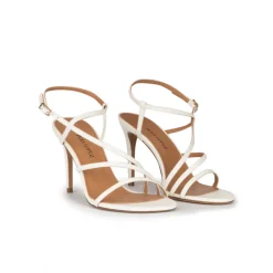 Marquesa Sandalia de tiras con tacón stiletto en piel blanco roto