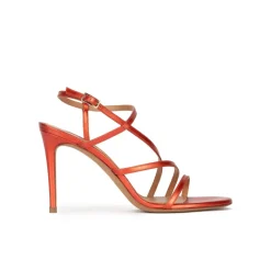 Marquesa Sandalias de tacón alto en piel metalizada coral con diseño de tiras