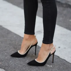 Melany Zapatos de tacón destalonados en color negro