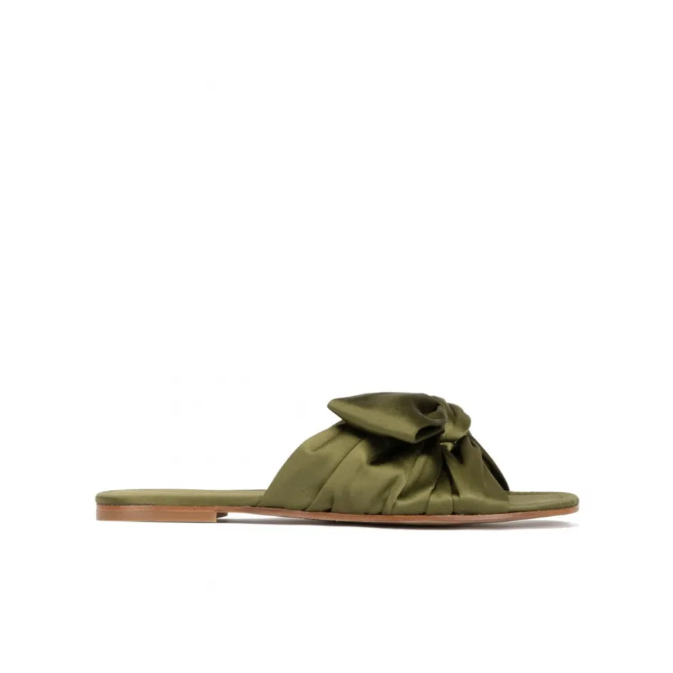 Quetty Sandalias planas de raso con detalle de lazo en verde caqui