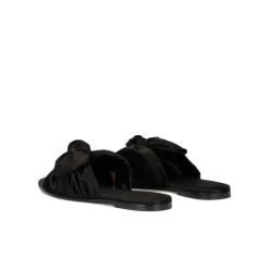 Quetty Sandalias planas de raso negro con detalle de lazo