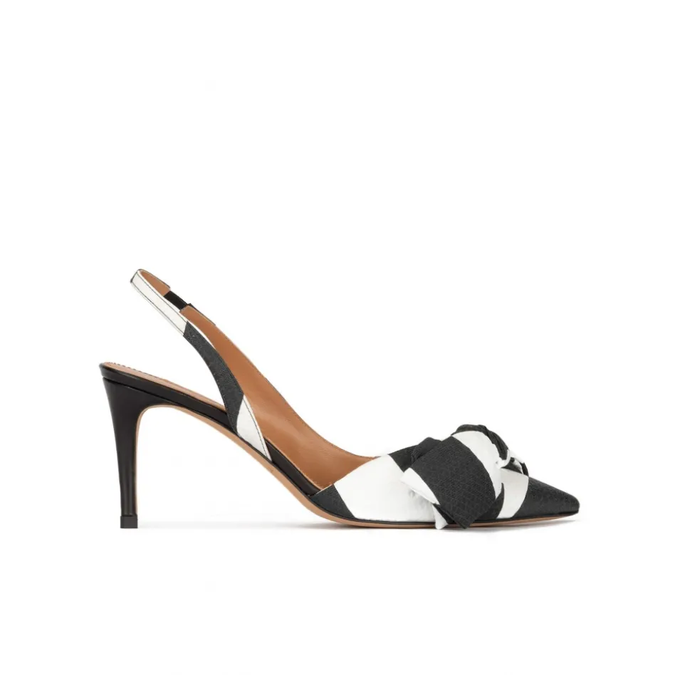 Veronique Zapatos de punta fina y tacón medio en blanco y negro con lazo